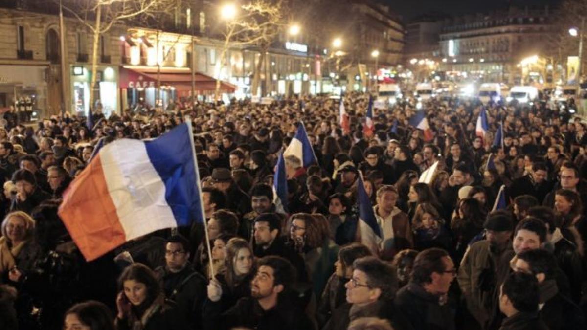 ultimele informatii din paris democratia franceza a fost atacata un miting urias va avea loc in