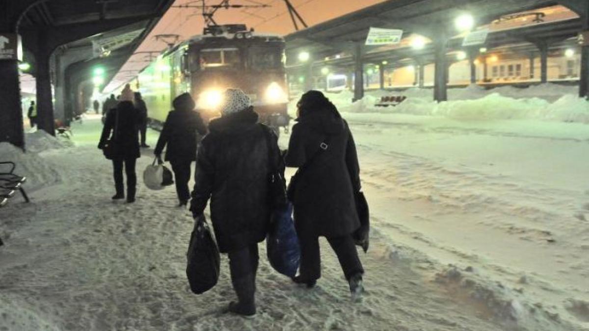 gerul incetineste trenurile intarzieri de pana la o ora vedeti anuntul facut de cfr