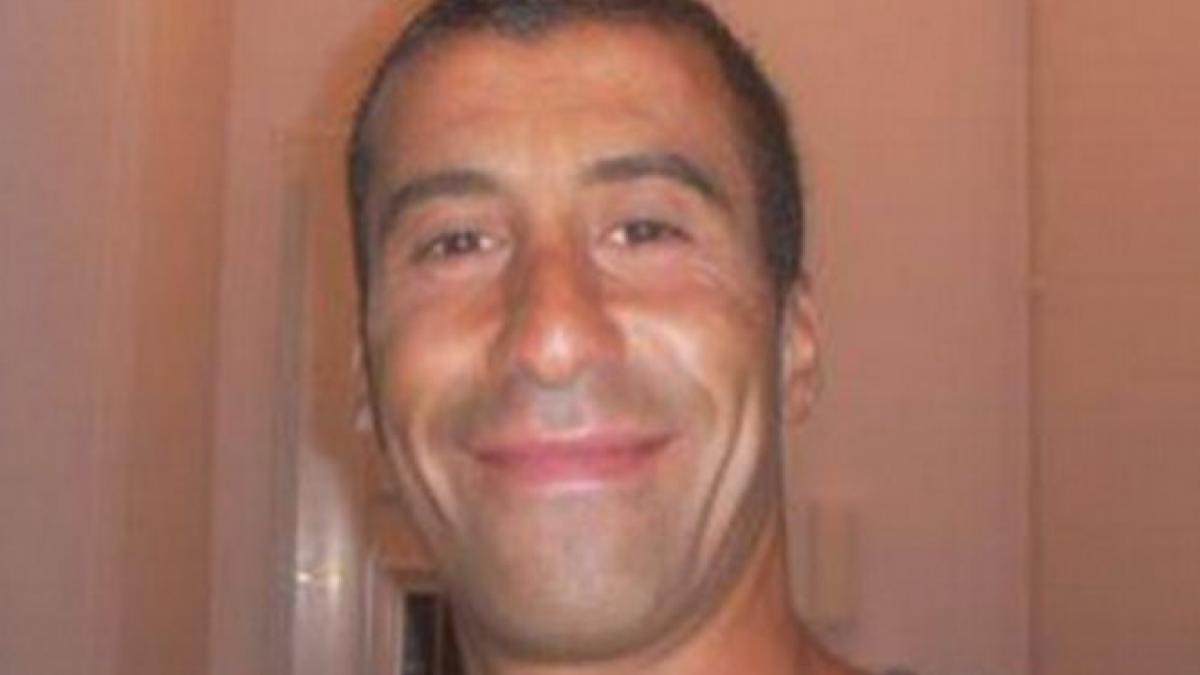 ahmed marabet musulmanul care a murit pentru a proteja dreptul la exprimare nu toti musulmanii sunt