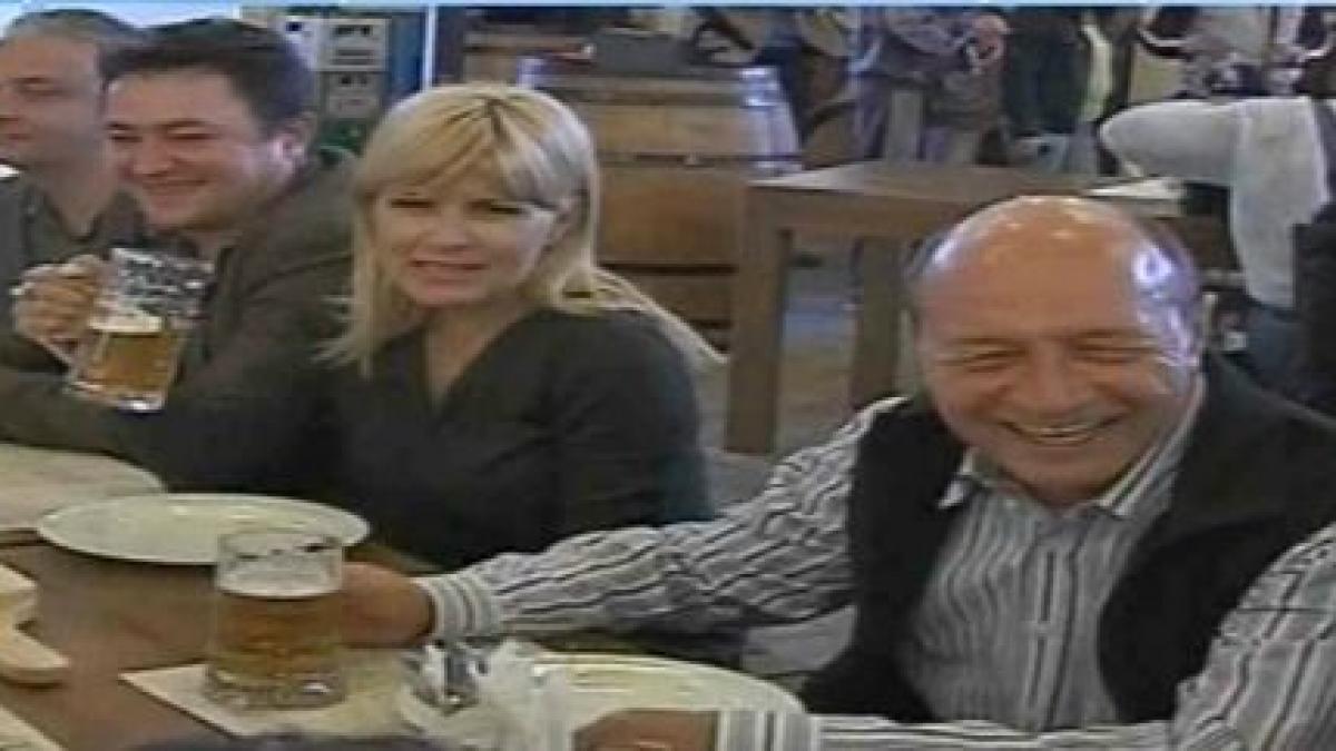 deziluzia optica domnii in varsta prefera blondele