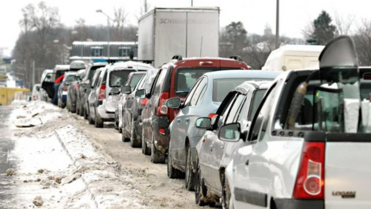 circulatie rutiera ingreunata pe mai multe drumuri din tara dn7a in judetul hunedoara a fost inchis