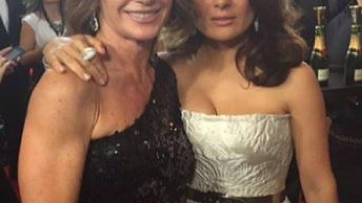 sinteza zilei imagini cu nadia comaneci pe covorul rosu la golden globes