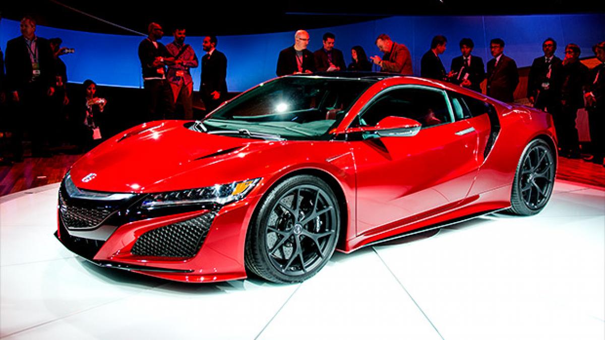 acura a prezentat noua versiune nsx un supercar cu propulsie hibrida