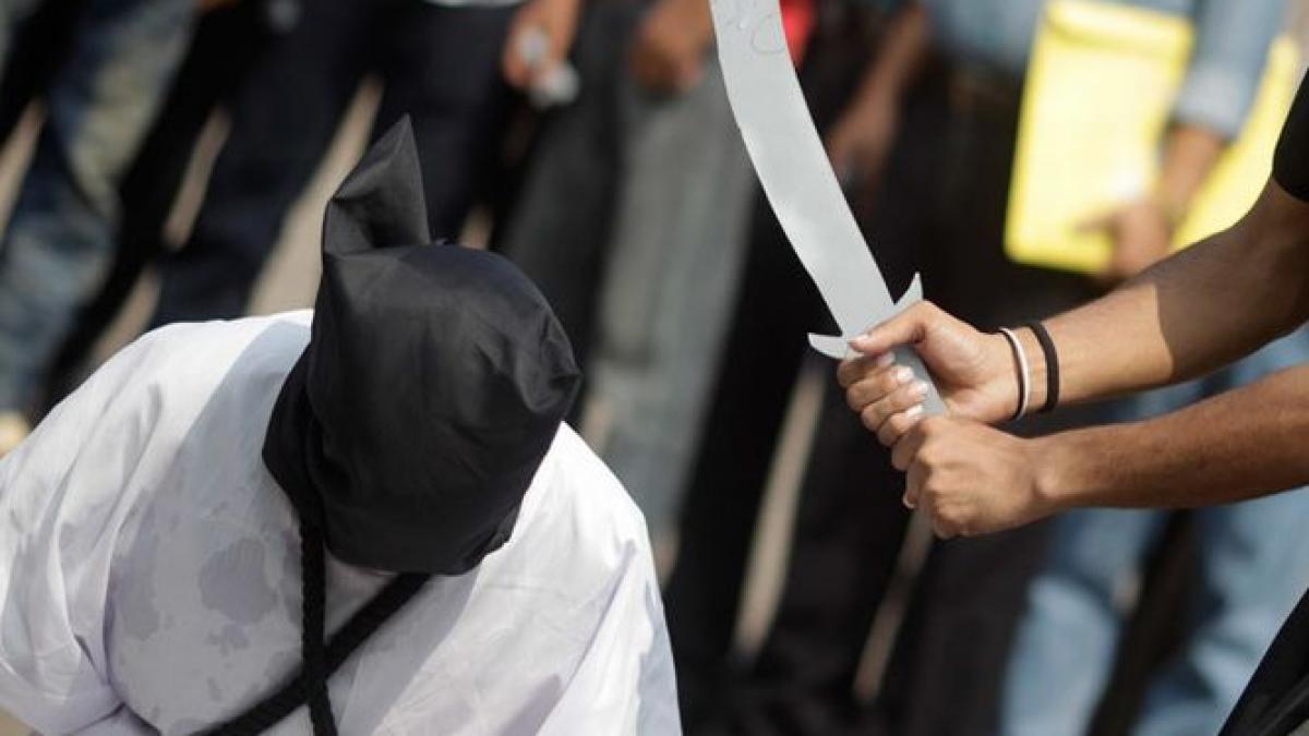 arabia saudita un barbat a fost arestat pentru ca a filmat executia prin decapitare a unei femei