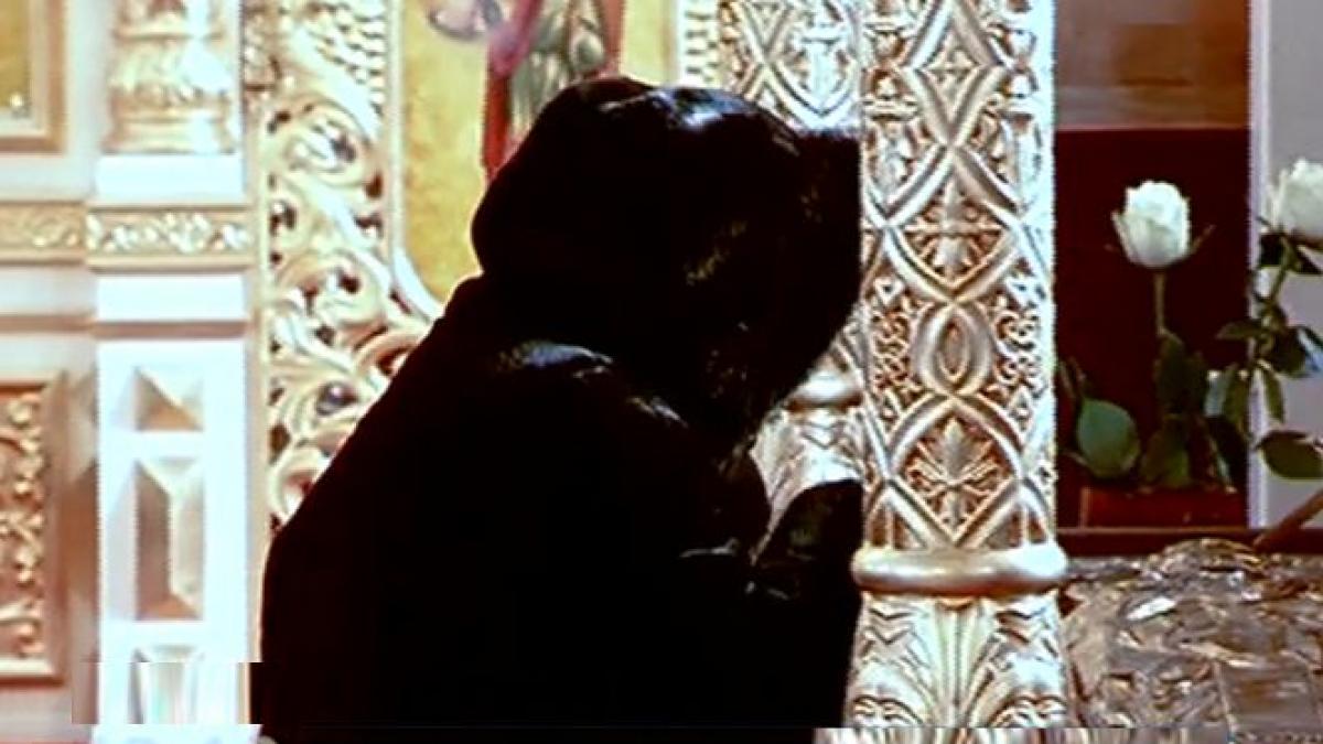 experiment patru din 10 romani dispusi sa se converteasca la alta religie pentru bani