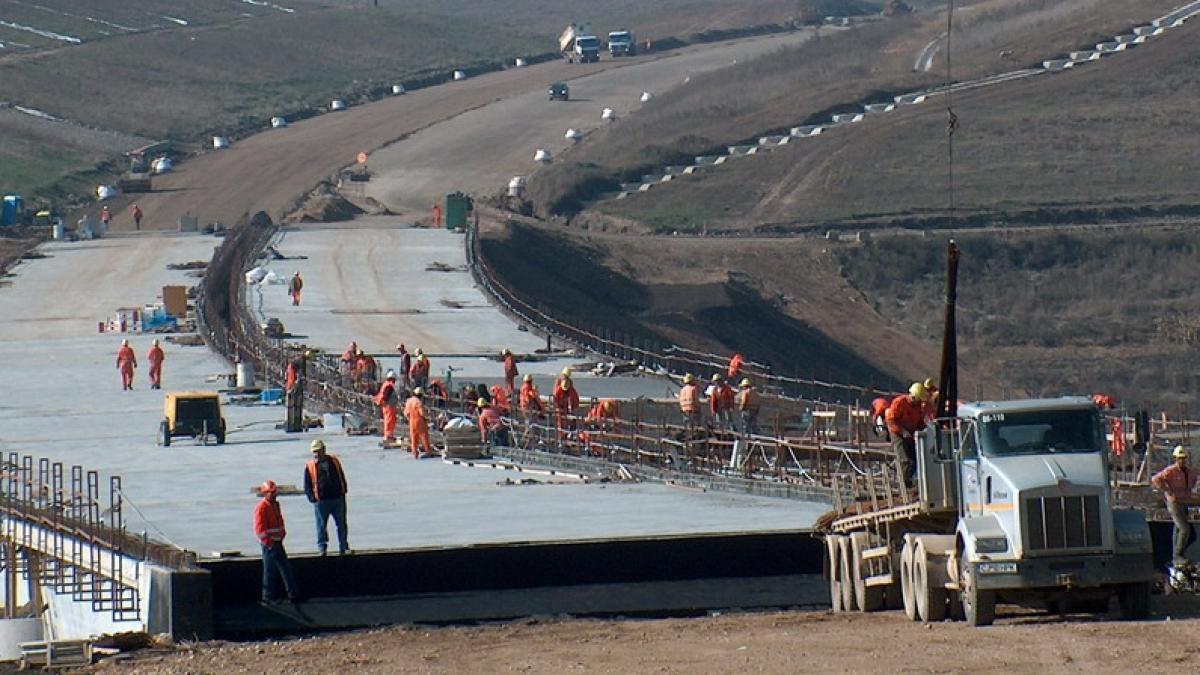 ce se afla in spatele demararii constructiei la autostrada comarnic brasov premierul am putea