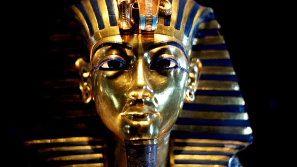 celebra masca din aur a lui tutankhamon a fost distrusa