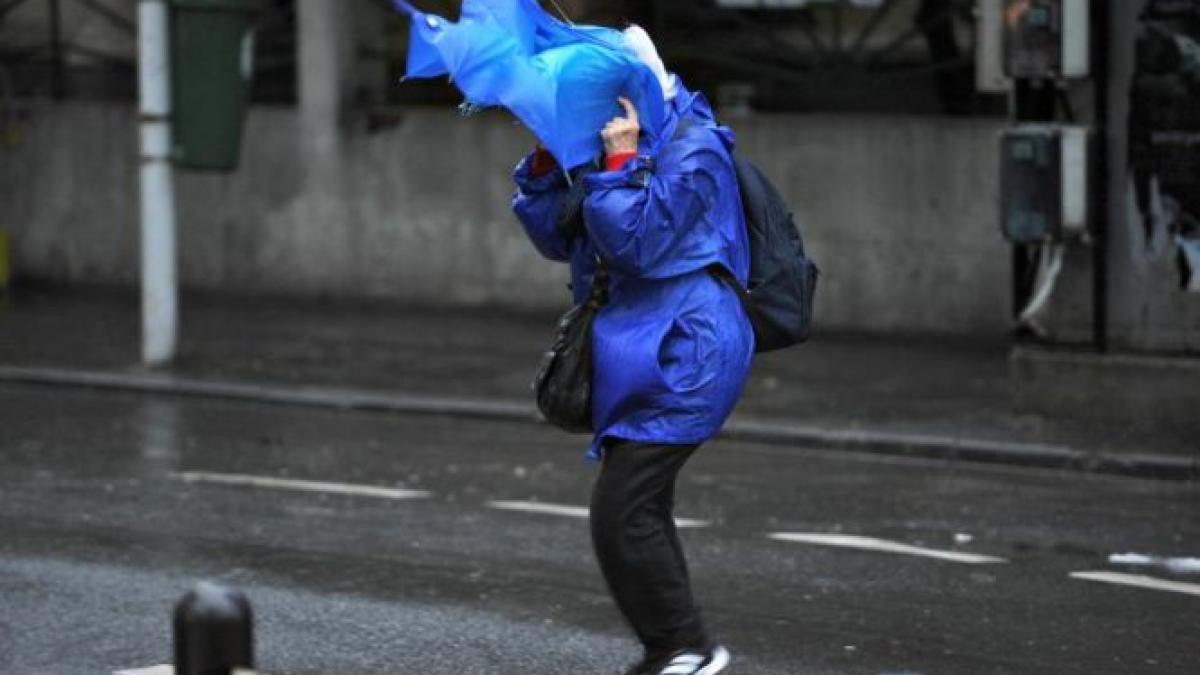cod galben de vant in bucuresti si 12 judete pana la ora 16