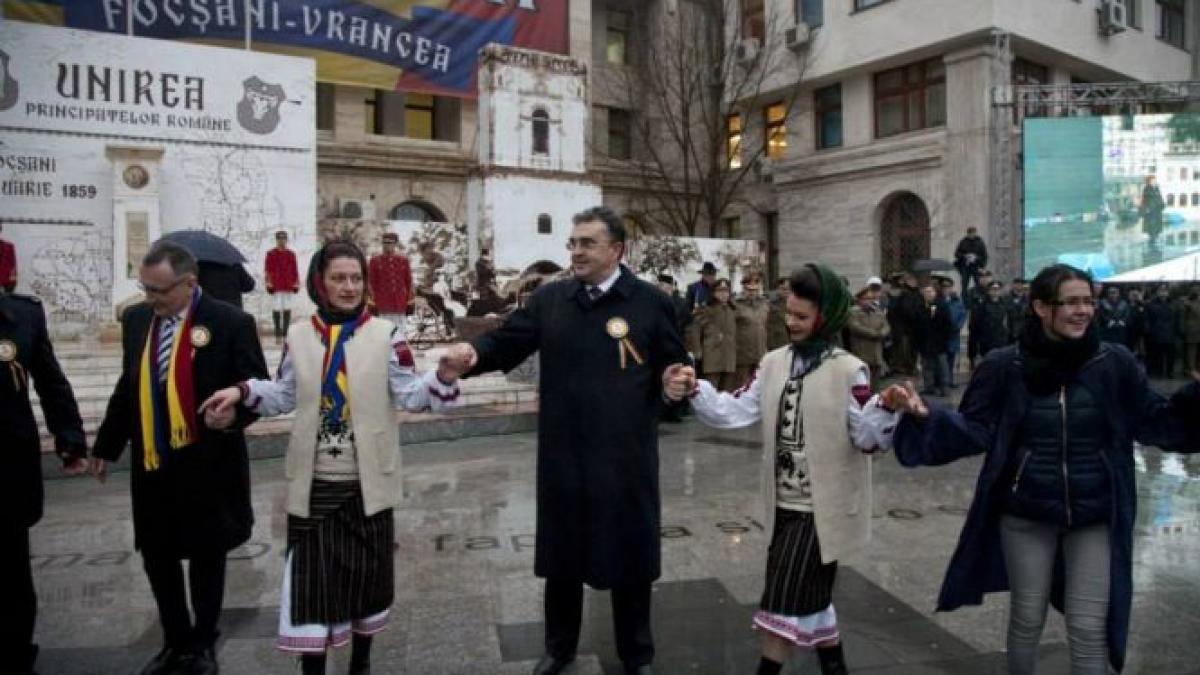 marian oprisan huiduit de ziua unirii focsanenii i au strigat ca locul lui este la puscarie