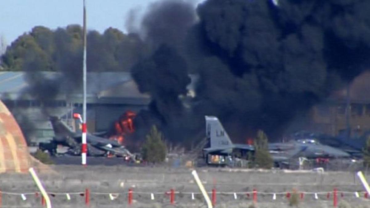 f 16 le prabusit la baza nato din spania a avut probleme tehnice la decolare