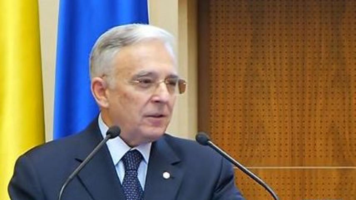 income isarescu ranit in bataliile cu bancile