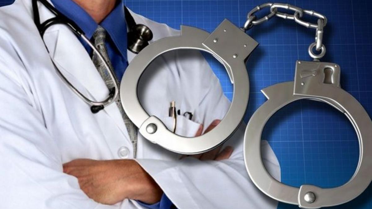 medicul neurolog din iasi acuzat ca a incercat sa obtina favoruri sexuale de la o studenta arestat