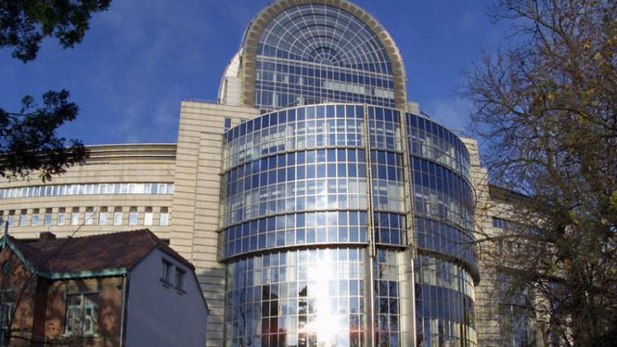 alerta cu bomba de la sediul pe din bruxelles a fost anulata autorul un barbat in stare de ebrietate