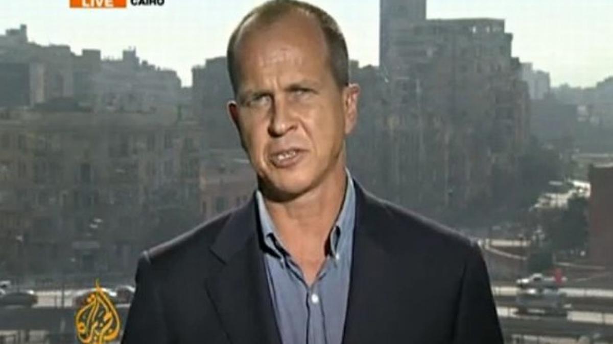 jurnalistul al jazeera inchis in egipt a fost eliberat din penitenciar dupa 400 de zile