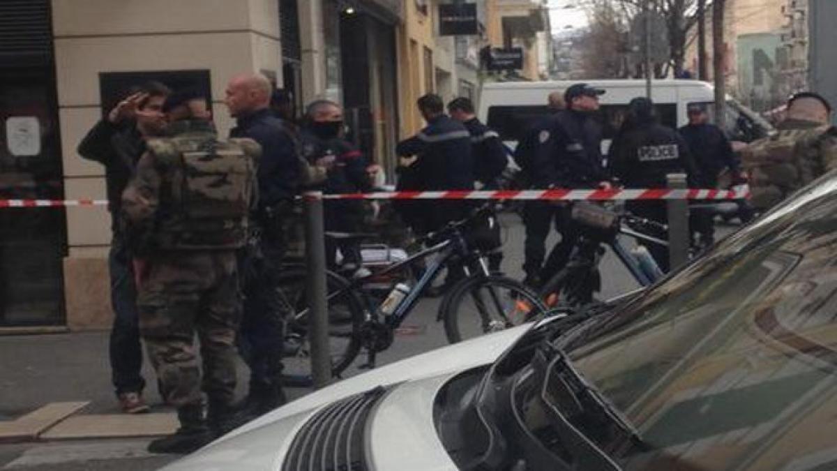 trei militari francezi au fost atacati cu cutitul in centrul orasului nisa