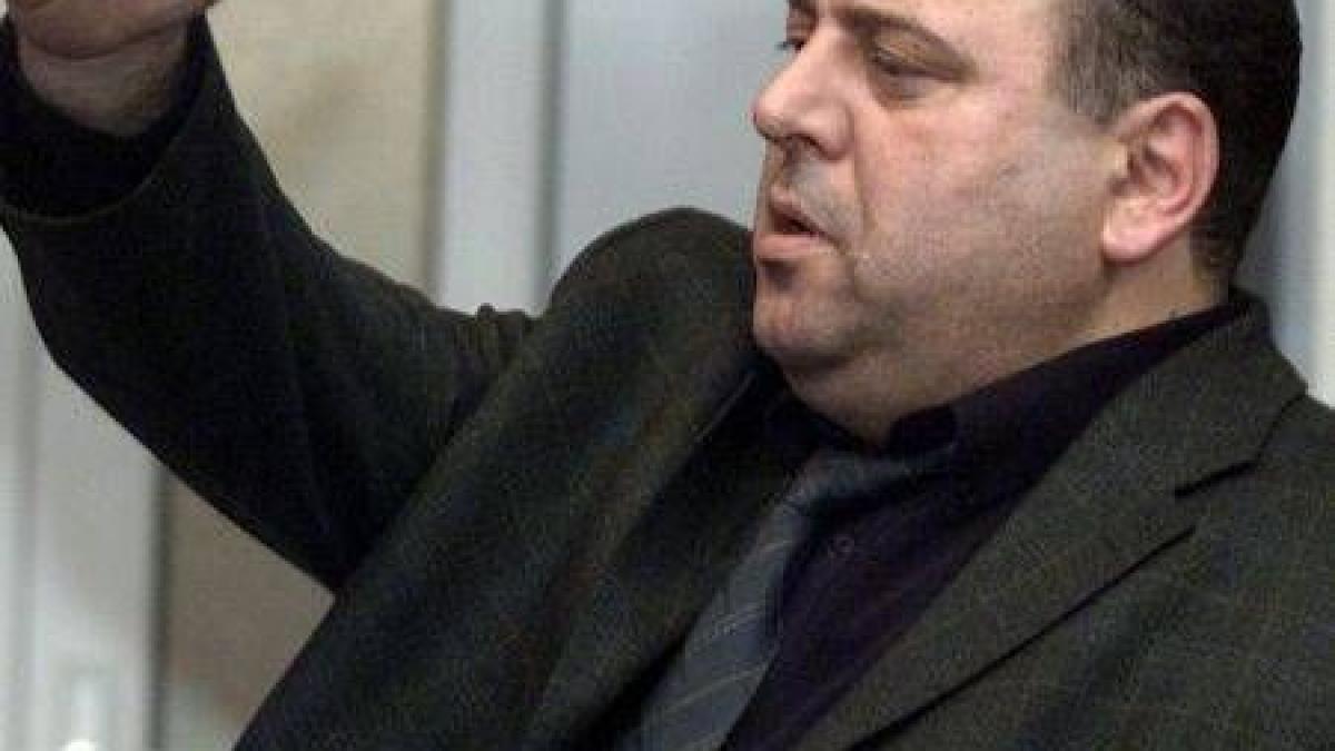 deziluzia optica ceata lui pitigoi dai intr unul toarna doi