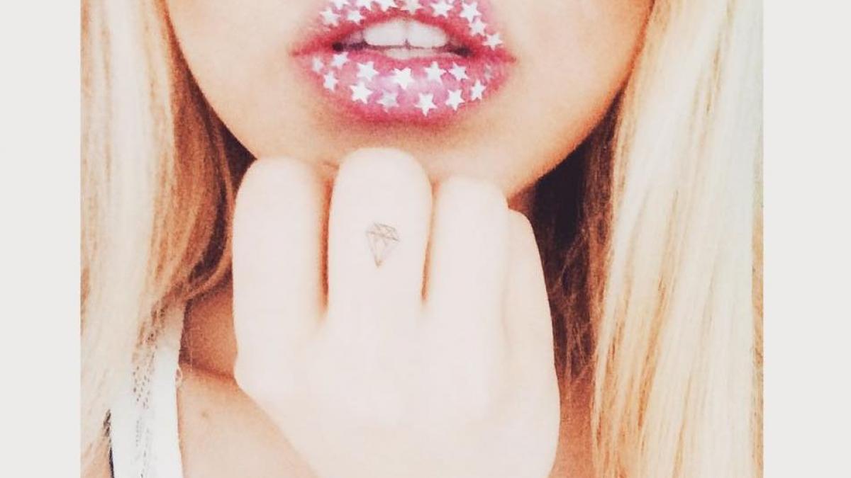 ea este noua papusa barbie umana este romanca si nu are nicio operatie estetica cine a fost mama ei