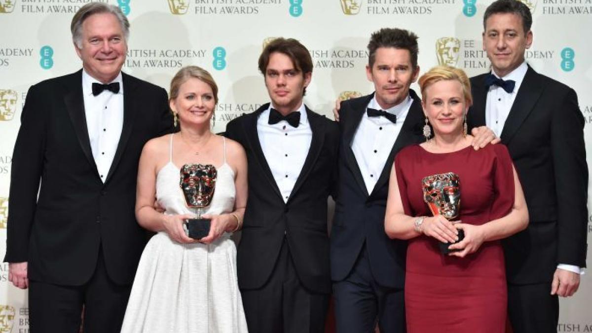 seara de gala in lumea filmului decernarea premiilor bafta a adus surprize pe scena boyhood marele