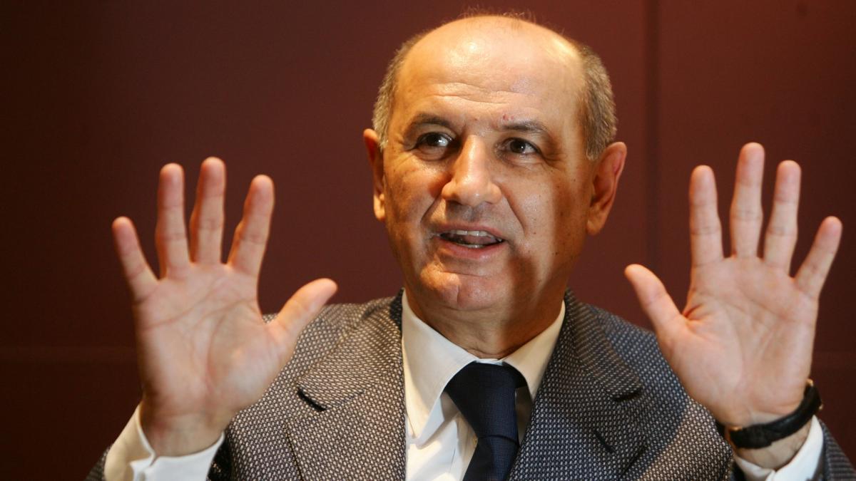 george copos ar putea fi din nou un om liber azi judecatorii vor decide daca poate pleca acasa