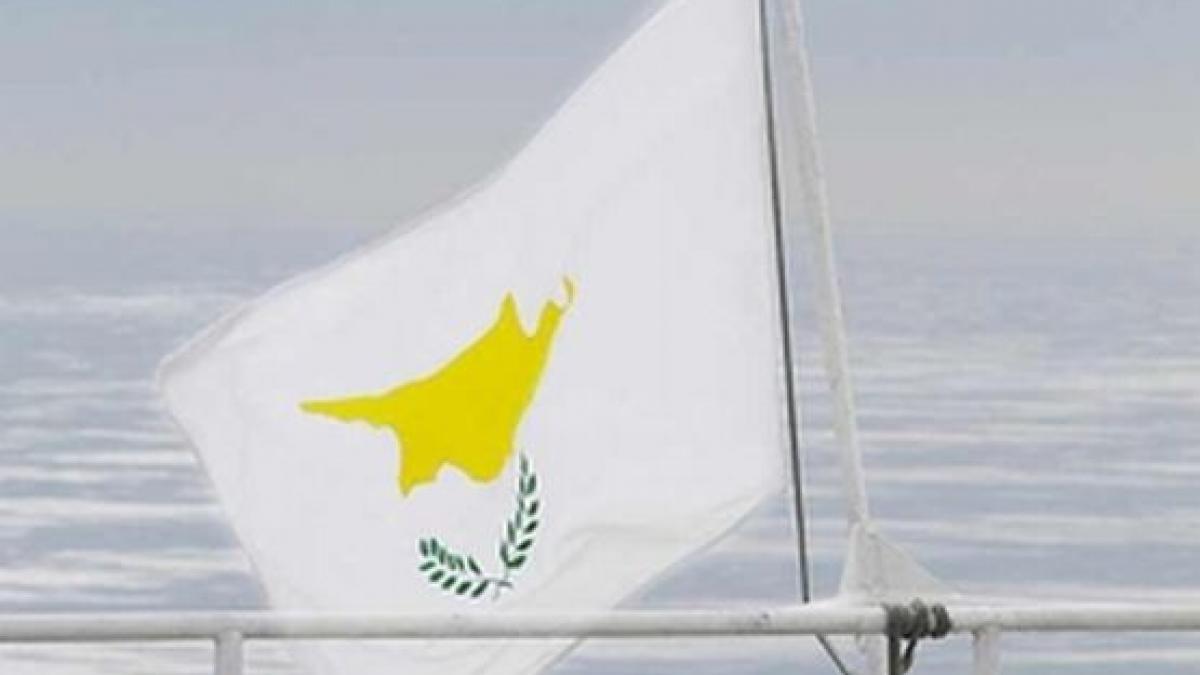 o nava cargo avand la bord 22 de marinari inclusiv un roman a esuat in marea egee