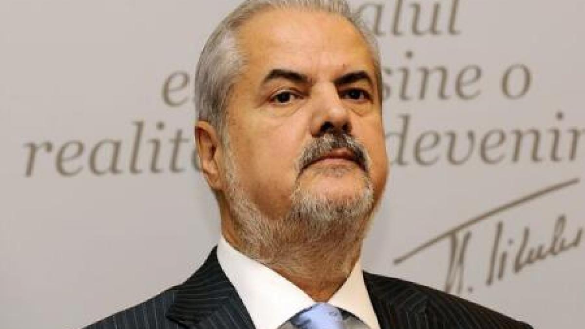 adrian nastase a alcatuit lista esecurilor lui basescu un repros si pentru psd