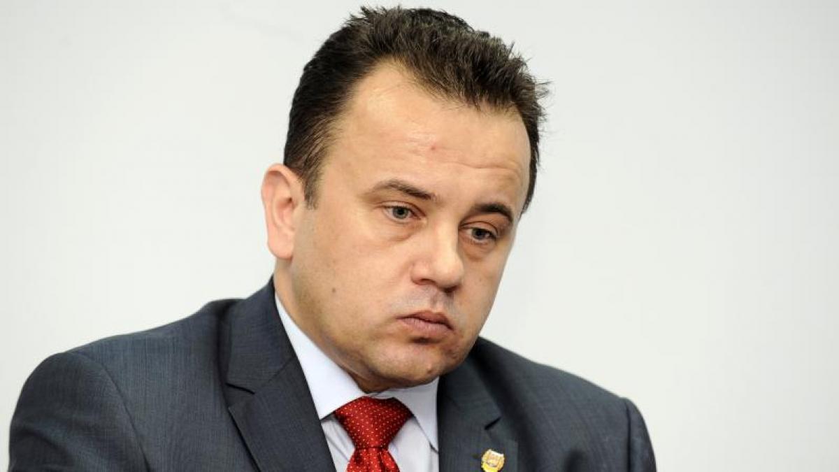 salarii majorate pentru angajatii de la stat