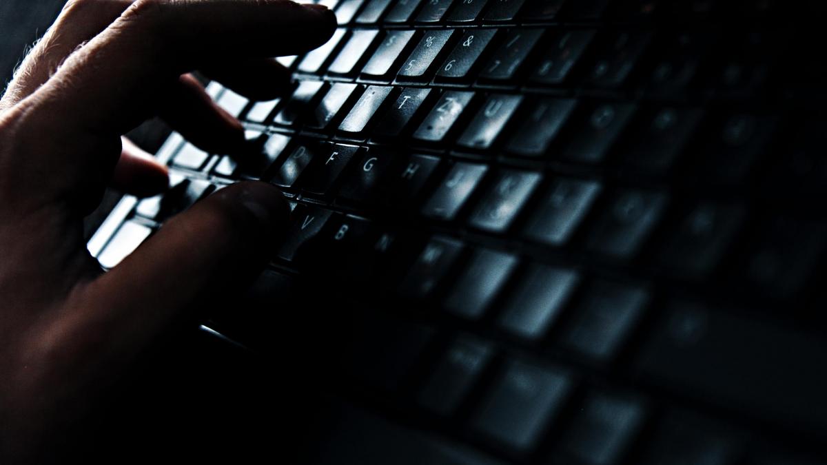 un grup de hackeri a furat 1 miliard de dolari din conturile mai multor banci in ultimii doi ani