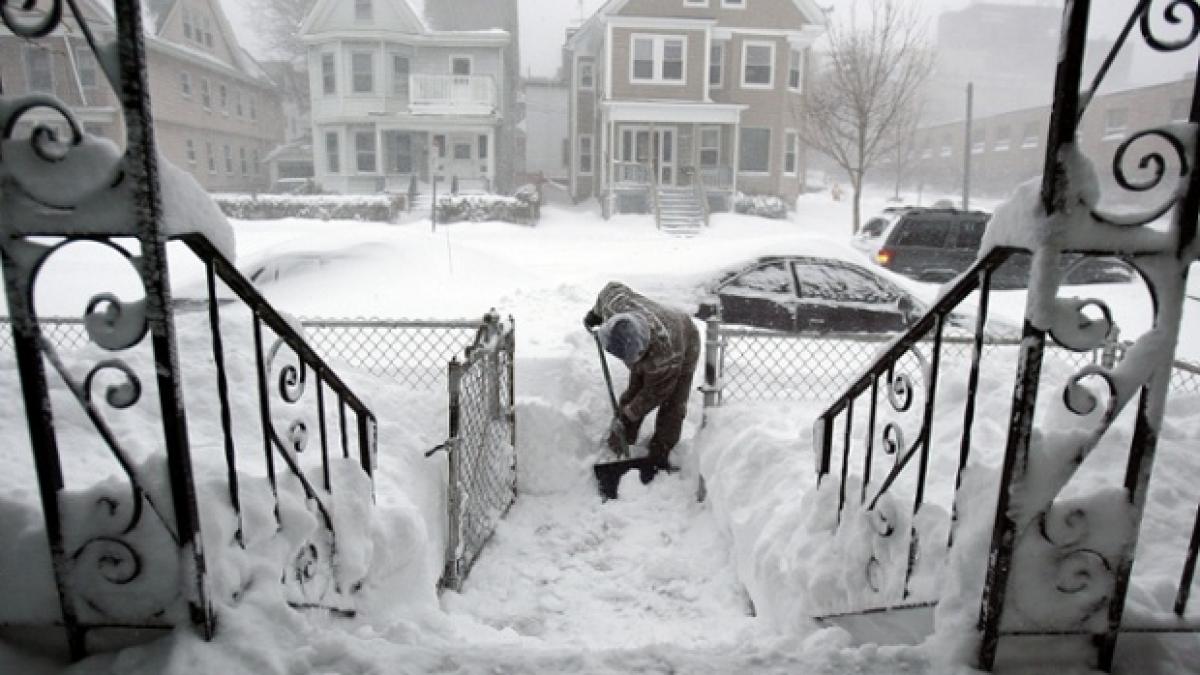 cantitati uriase de zapada i au innebunit pe americani e a patra furtuna care loveste nord estul