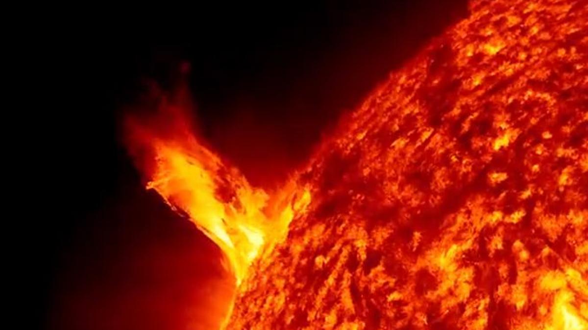 imagini impresionante cu soarele publicate de nasa