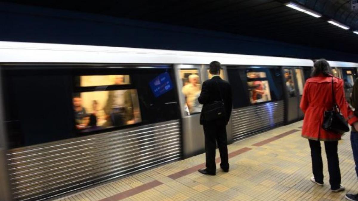 tanarul lovit de metrou in statia pacii a murit