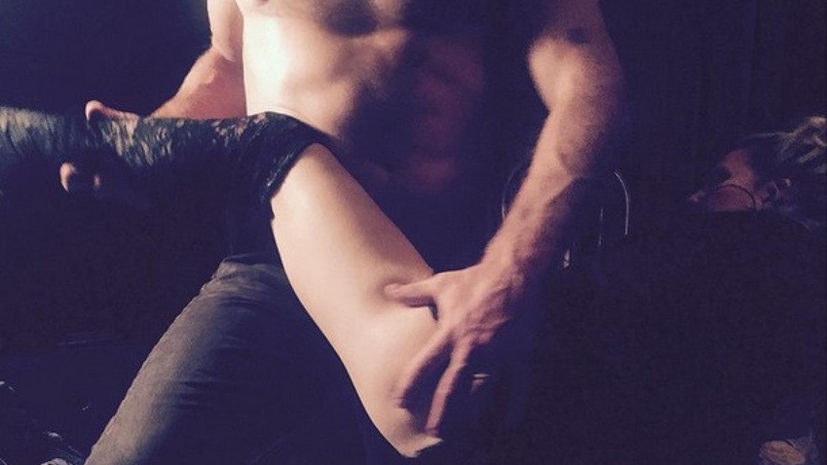 fotografiile inspirate din fifty shades of grey postate pe instagram de vedete jessica simpson si a