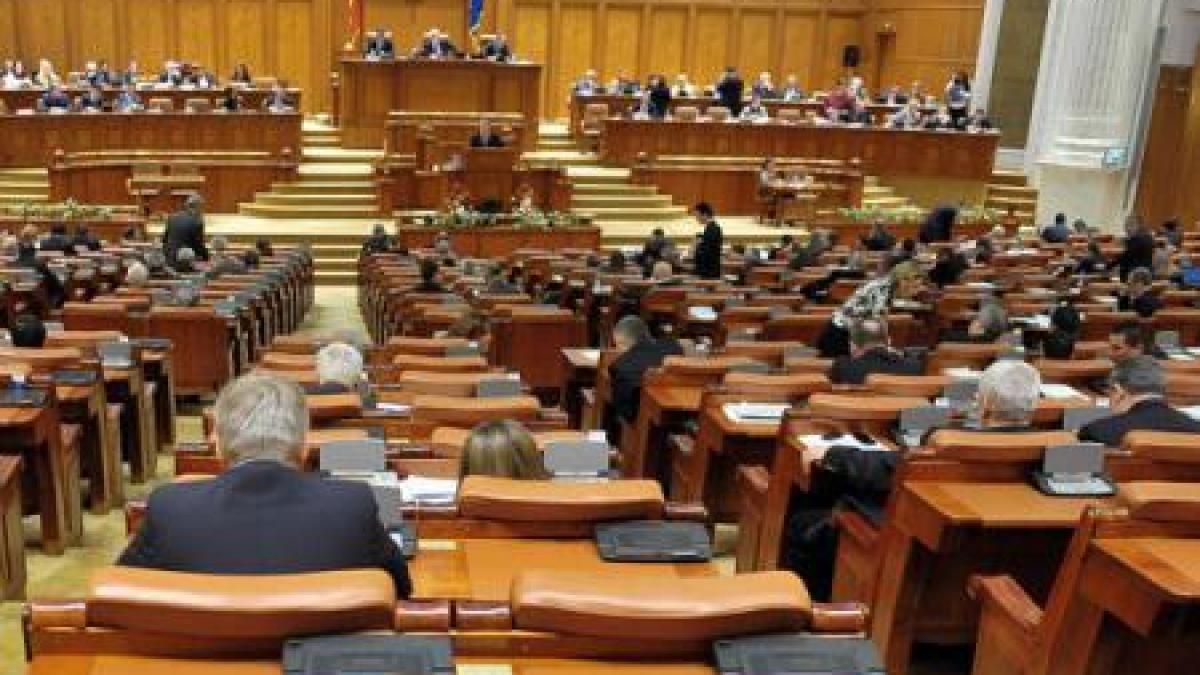 proiectul de lege care prevede egalizarea varstei de pensionare pentru femei si barbati a fost