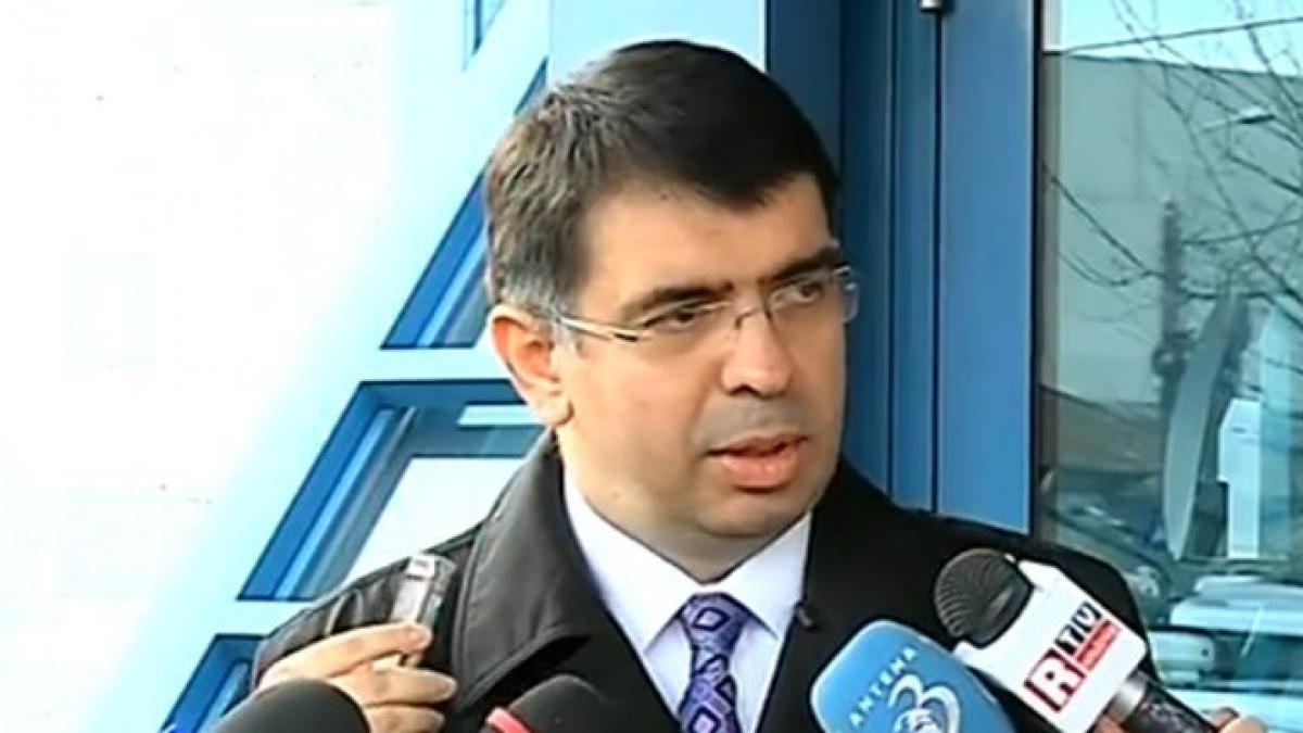 ministrul justitiei robert cazanciuc saluta anchetele pentru fondul de rezerva