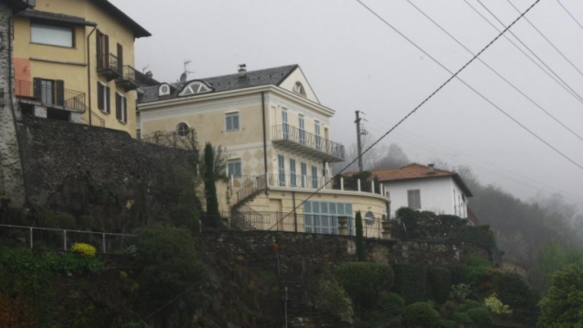 exces de putere denunt penal de ingropat un demnitar cum se nasc din flori 2 palate