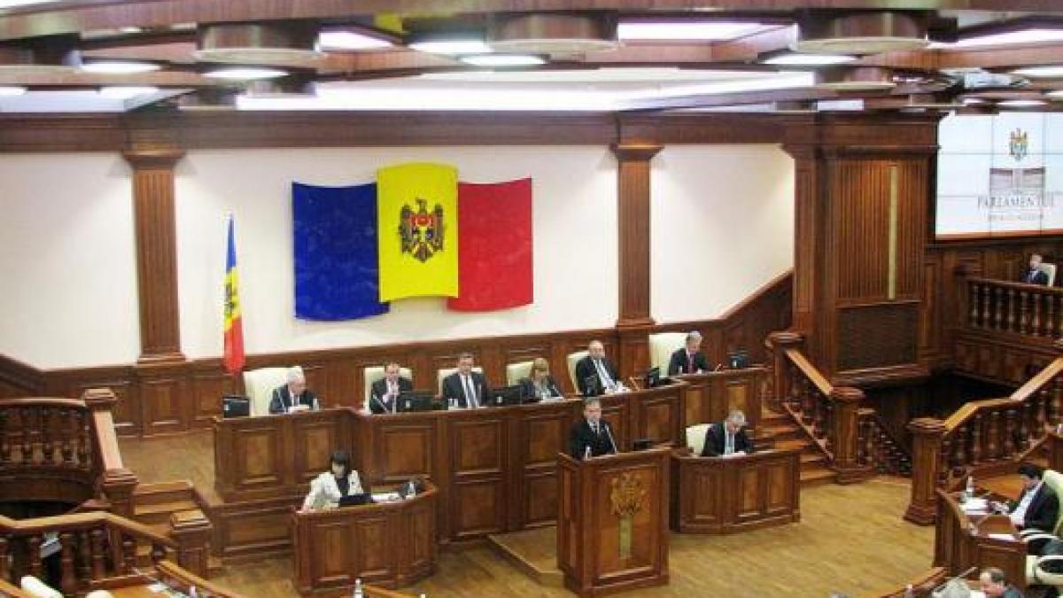 scandal la chisinau dupa votarea noului guvern totul a fost posibil prin apropierea de comunisti