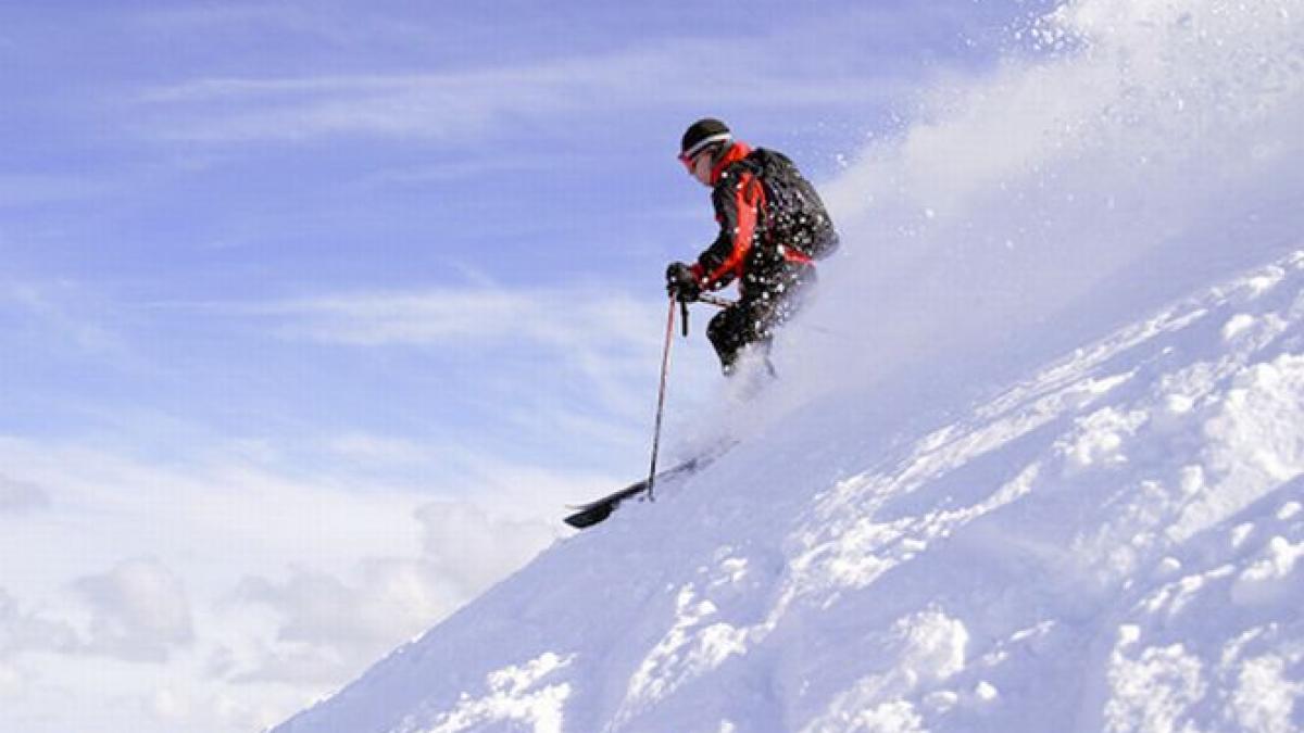 un roman a murit in urma unui accident petrecut pe o partie de schi din bulgaria