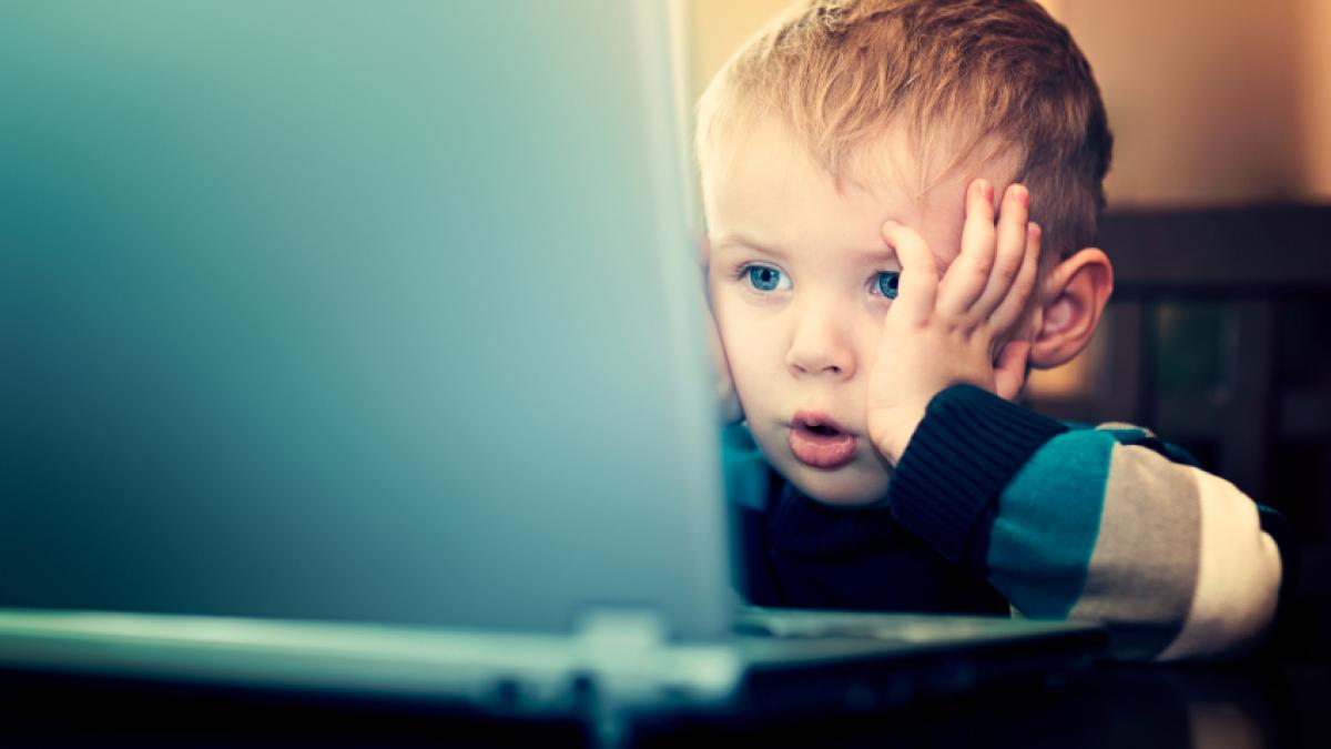 cat de departe s a ajuns cu spionarea copiilor de catre parinti