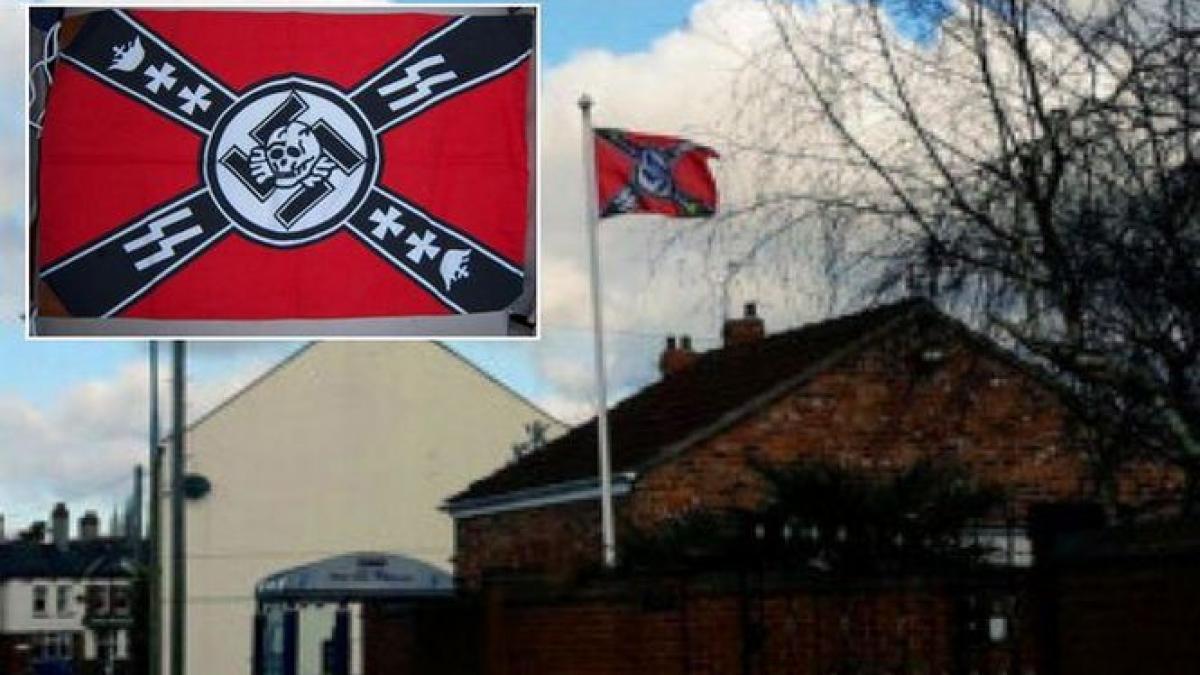 toti vecinii i au sarit in cap dupa ce a arborat acest steag imi cer scuze nu stiam ce reprezinta