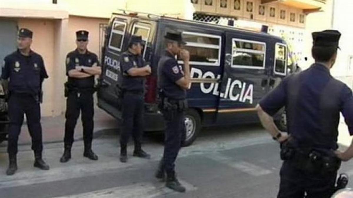 opt spanioli au fost arestati dupa ce au revenit in tara natala din estul ucrainei