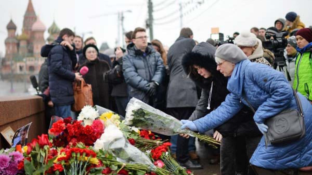 ucigasul lui boris nemtov surprins de o camera de filmat