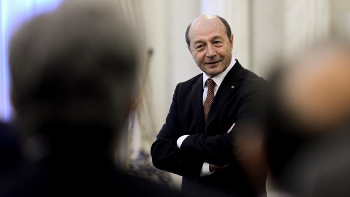 ar fi foarte bine daca procurorii l ar lua pe traian basescu cine a beneficiat de fapt de spaga din