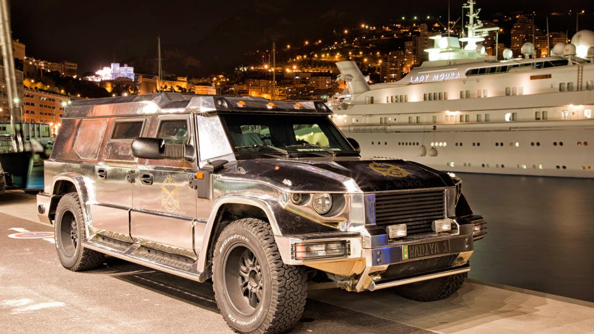 cel mai scump suv din lume este un tanc de lux