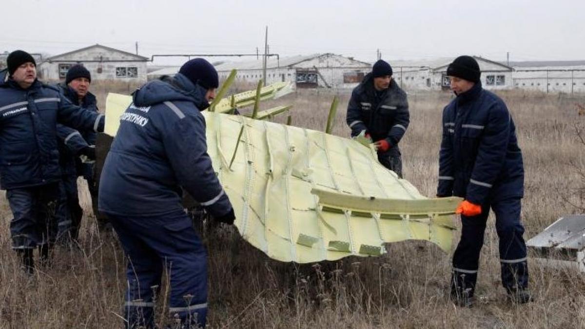 criminalisti zborul mh17 doborat de o racheta ruseasca