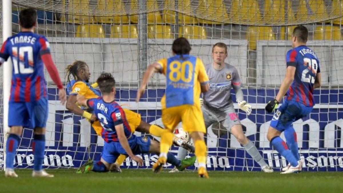 petrolul steaua 1 1 in prima mansa a semifinalelor cupei romaniei