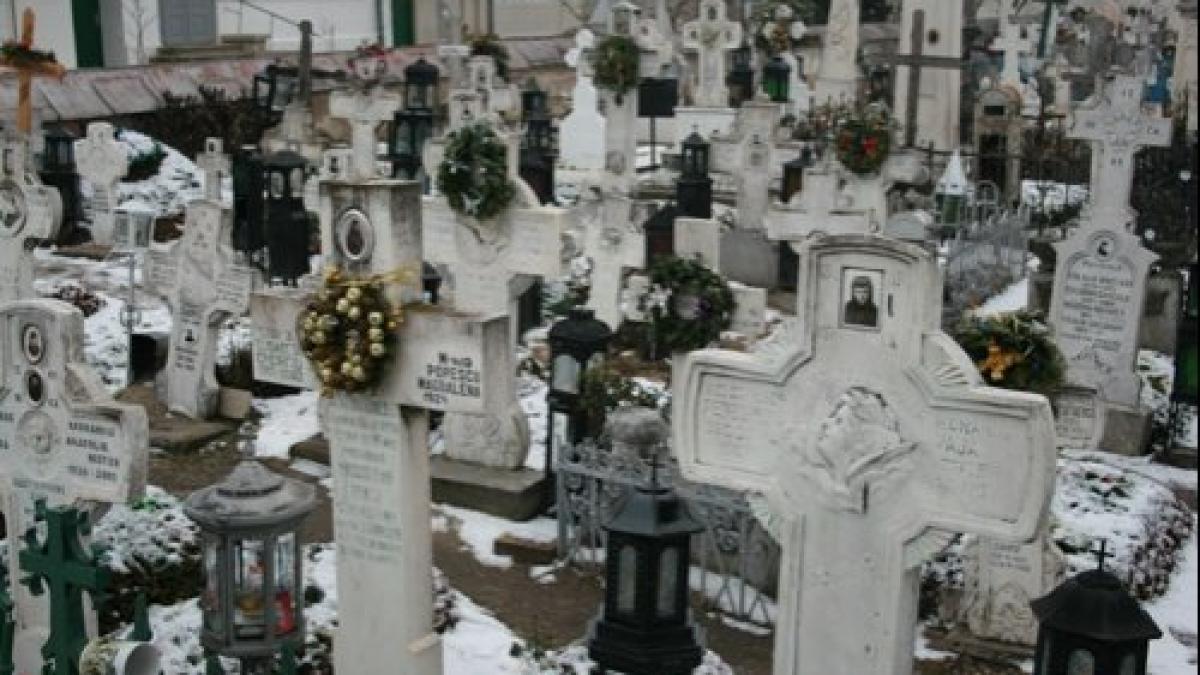 o copila de 11 ani a fost luata cu forta din biserica si dusa in cimitir pentru a fi violata cum s
