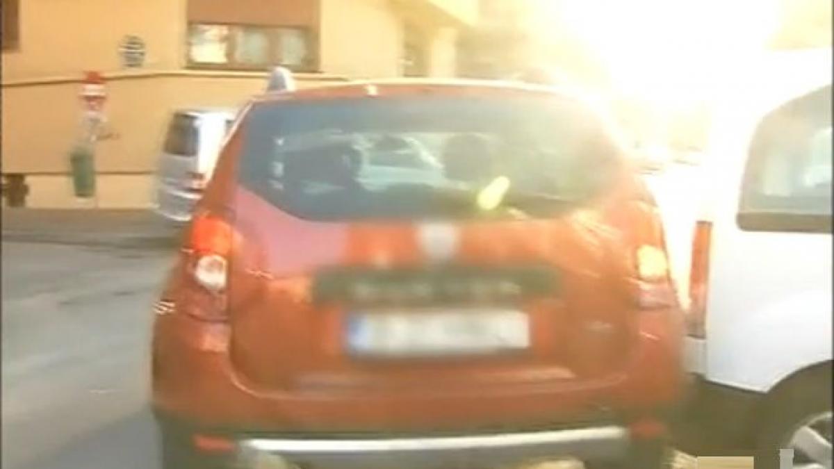 traian basescu a zgariat masina unor jurnalisti