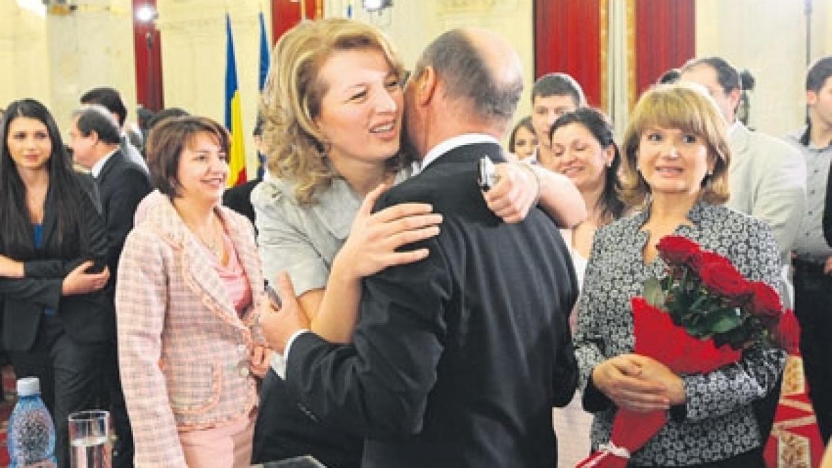 ce inseamna sa te cheme ioana basescu fiica cea mare a ex presedintelui a obtinut creditul de 1