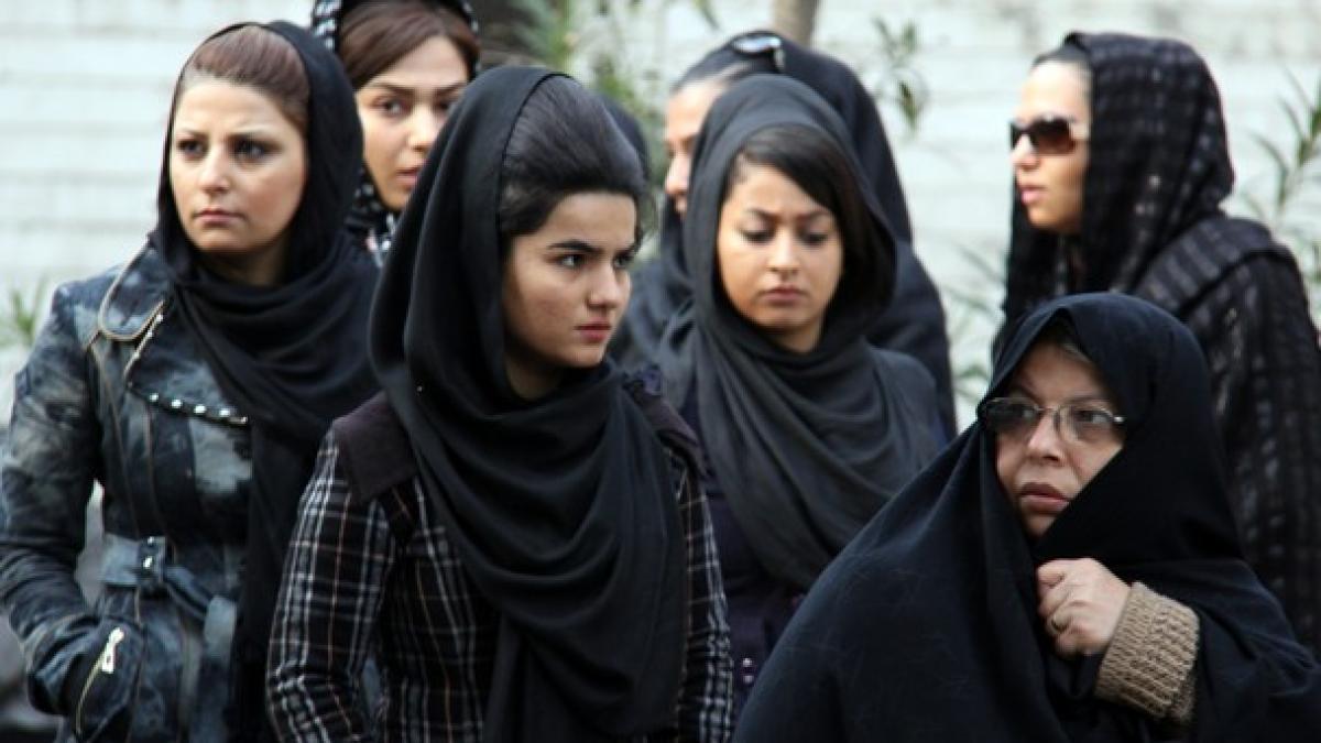 amnesty international femeile din iran reduse la masini de facut copii