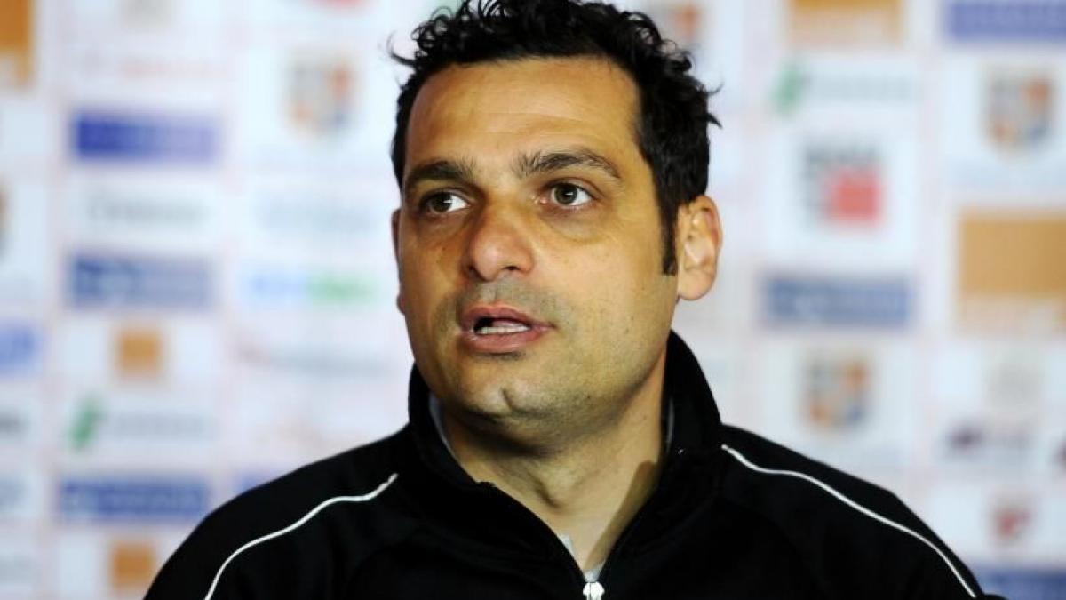 eliminarea din cupa ligii ar putea sa i fie fatala lui mihai teja dinamo obligata sa castige