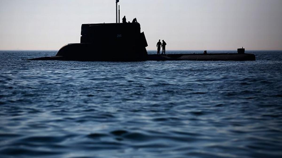 polonia vrea sa isi inzestreze flota militara cu trei submarine si va achizitiona rachete tomahawk